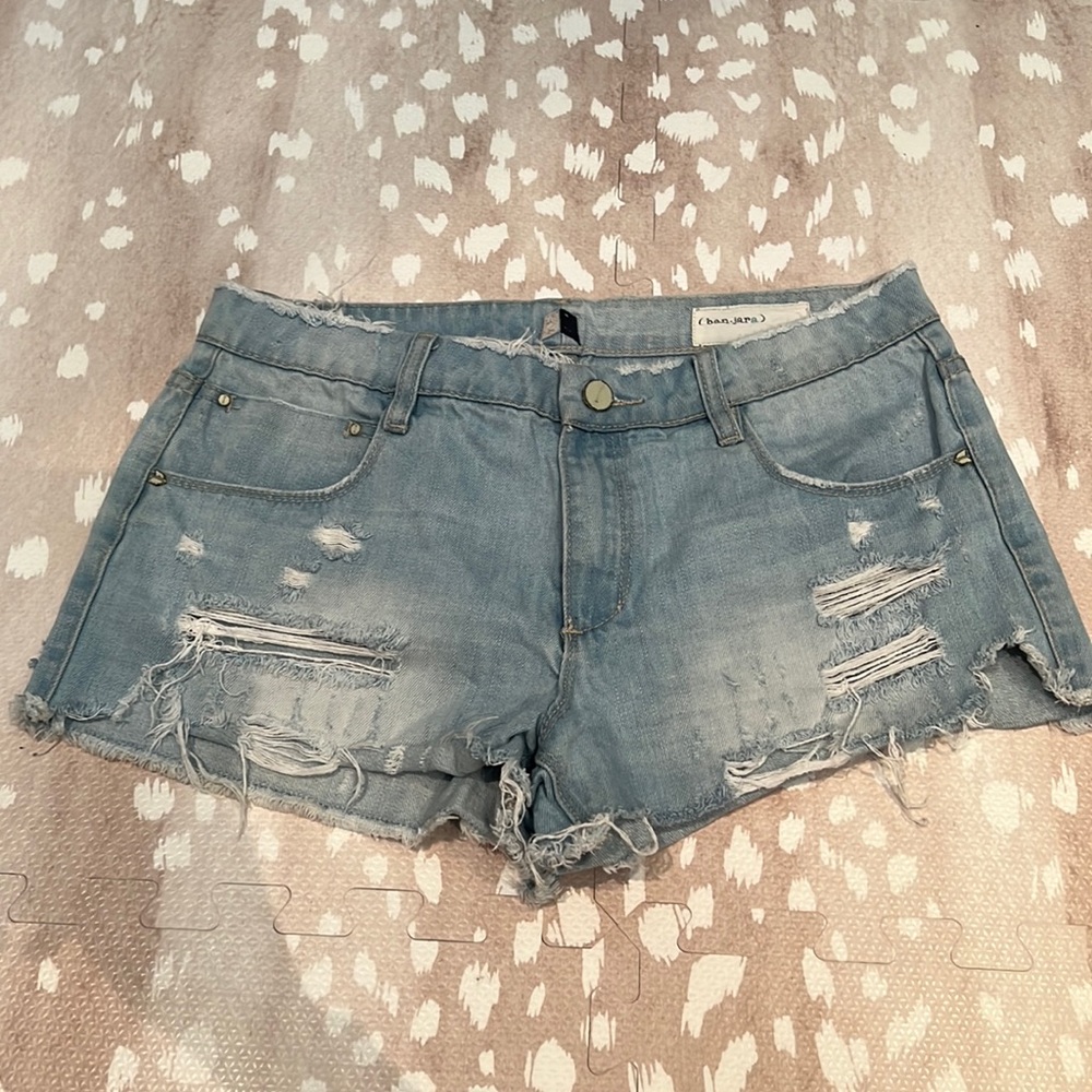 Women’s Jean short size 27